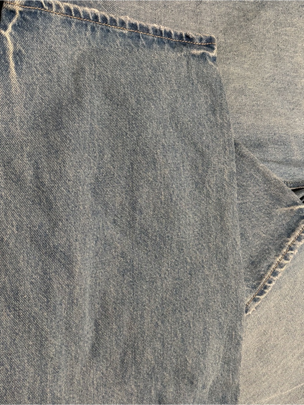 Universal Thread Light Wash Straight baggyLeg Jeans - Picture 3 of 8